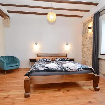 Ferienwohnung Chesa Konoba Rovinj Exterior foto