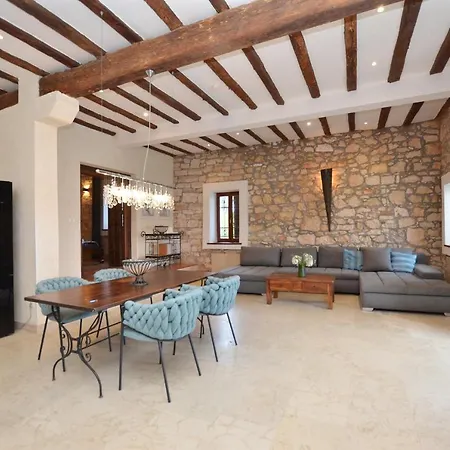Ferienwohnung Chesa Konoba Rovinj Exterior foto